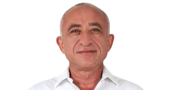 דר יורי מנוסקין ללא רקע